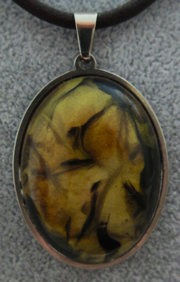 Halsketten Anhänger Oval 45x35mm in den Farben Creme und Dunkelbraun