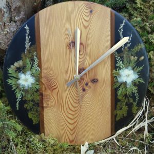 Epoxidharz Uhr  D35cm Lerche transparent schwarz mit echten Blumen und Gräser