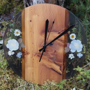 Epoxidharz Uhr D35cm Lerche mit Blumen und Gräser