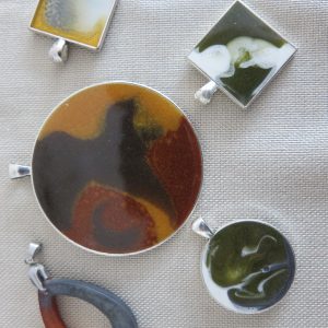 Halsketten Anhänger Set 5 Stück aus Epoxidharz wie abgebildet